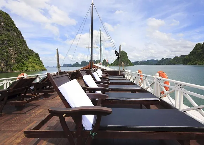 In Boat * Ha Long