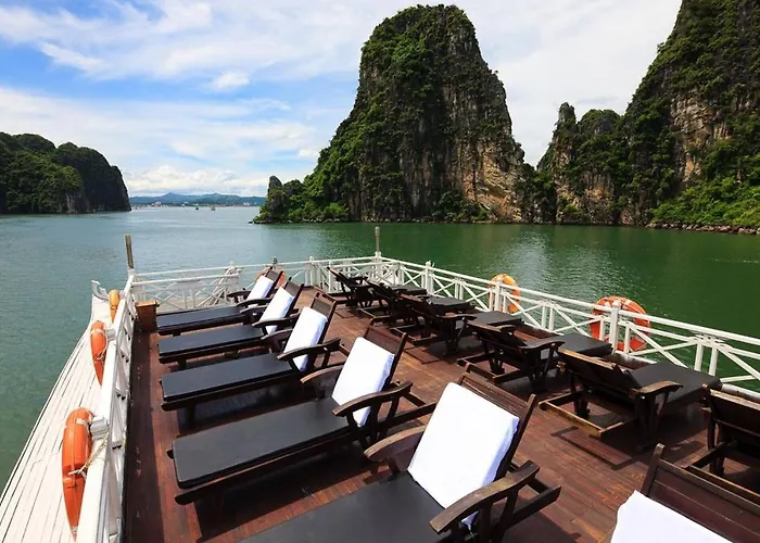 In Boat Ha Long